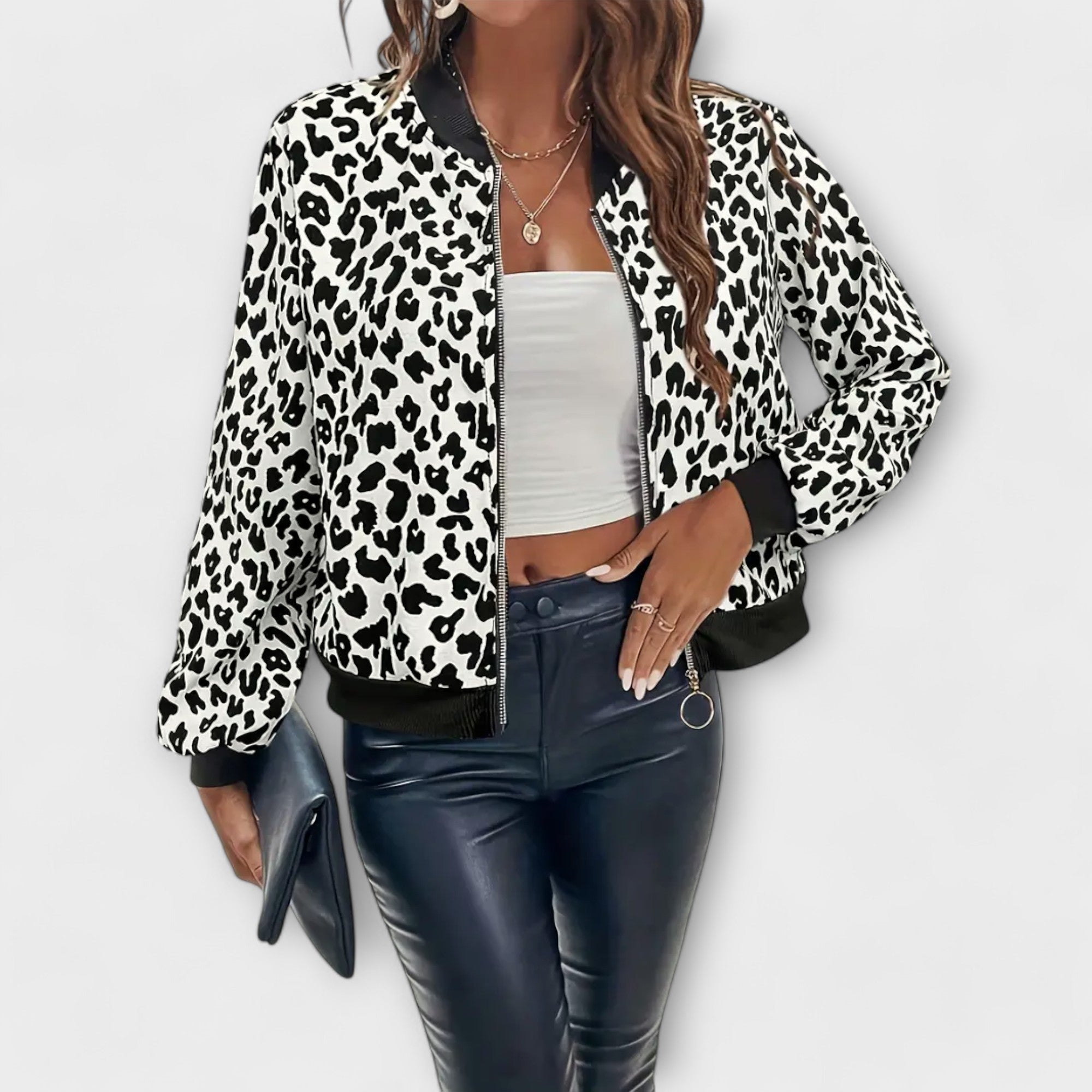 Raquel - Model Elegant de Jaqueta amb Estampat de Lleopard