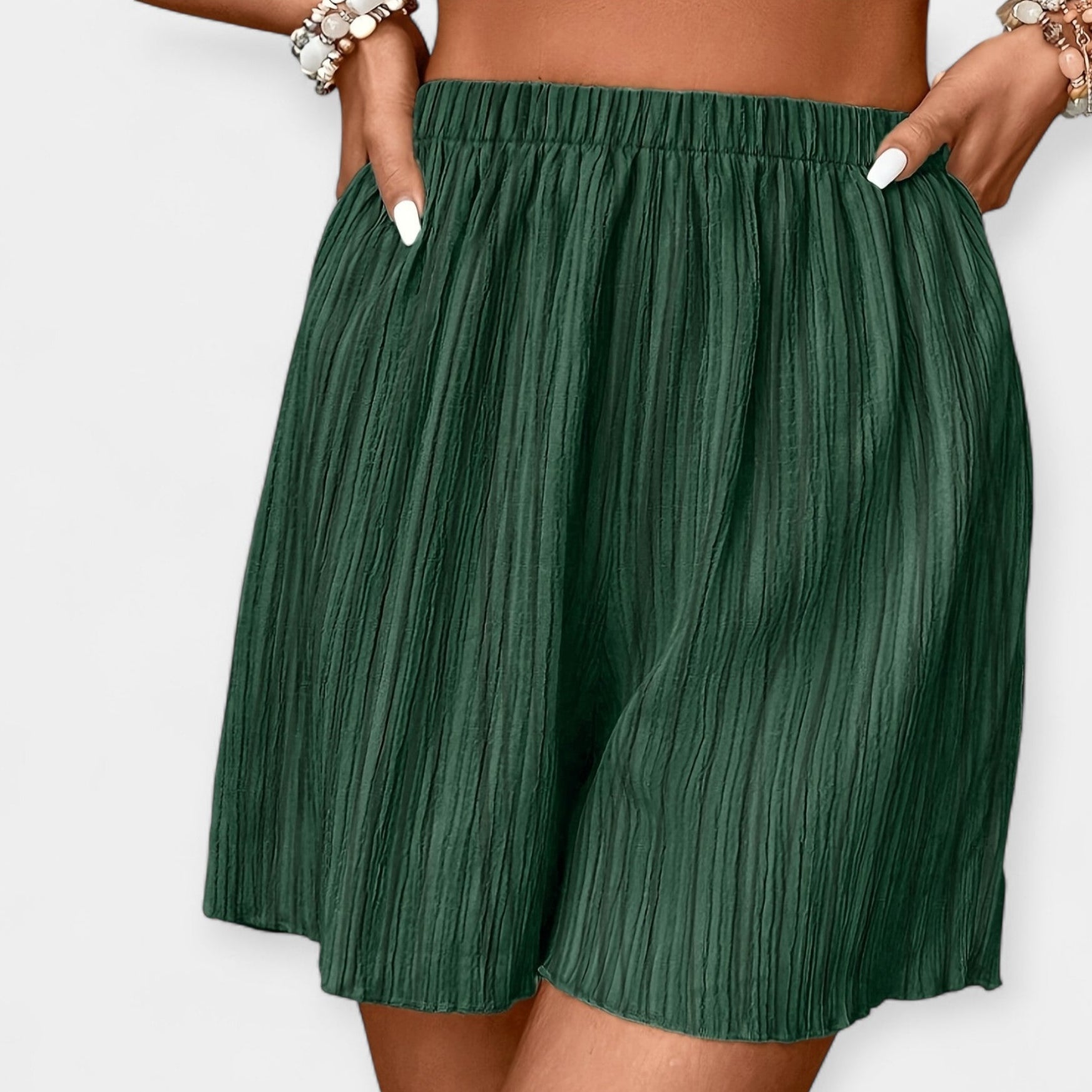 Pantalons Curts Elegants amb Plecs