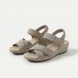 Rebeca – Elegància càlida en taupe suau