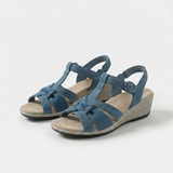 Esperanza – Fuerza fresca en un elegante azul
