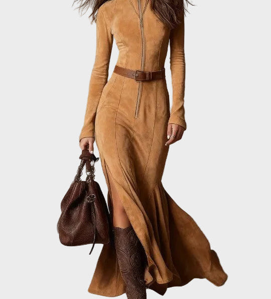 Adrianna - Vestit maxi de gamusa marró amb cinturó i cremallera